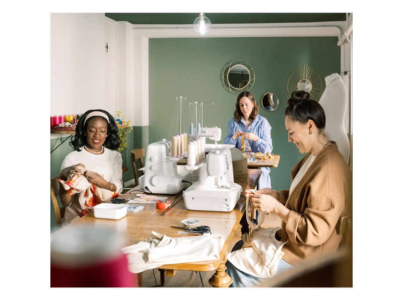Рендерка (обкладинка) 2, 3, 4 нитки Bernina L620 Автоматична повітряна нитка Швидкість шиття 1200 | Wiking Polska | Оверлоки BER