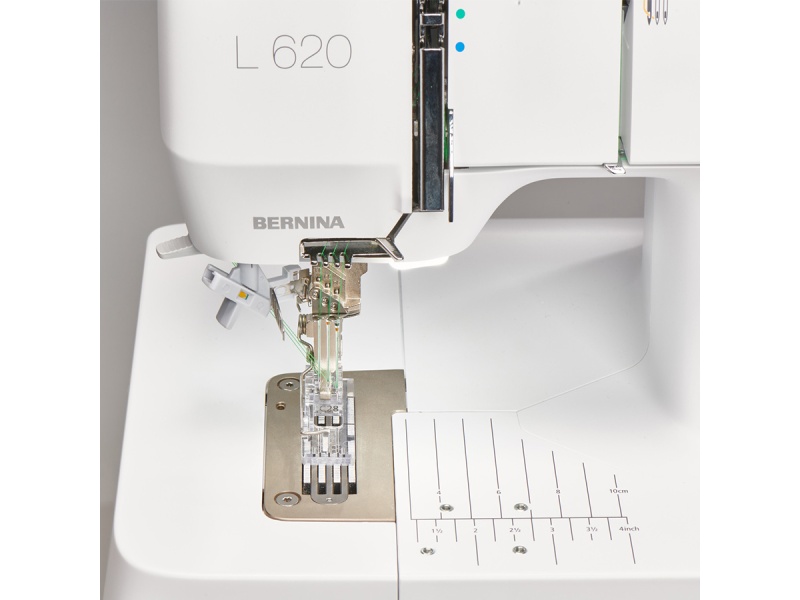 Рендерка (обкладинка) 2, 3, 4 нитки Bernina L620 Автоматична повітряна нитка Швидкість шиття 1200 | Wiking Polska | Оверлоки BER