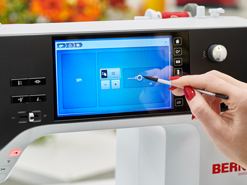 Bernina B790 Pro embroidery machine. | BERNINA embroidery machines - 30 Bernina B790 Pro embroidery machine. | BERNINA embroidery machines - 30
