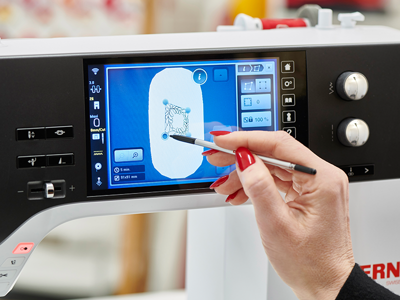 Bernina B790 Pro embroidery machine. | BERNINA embroidery machines - 34 Bernina B790 Pro embroidery machine. | BERNINA embroidery machines - 34