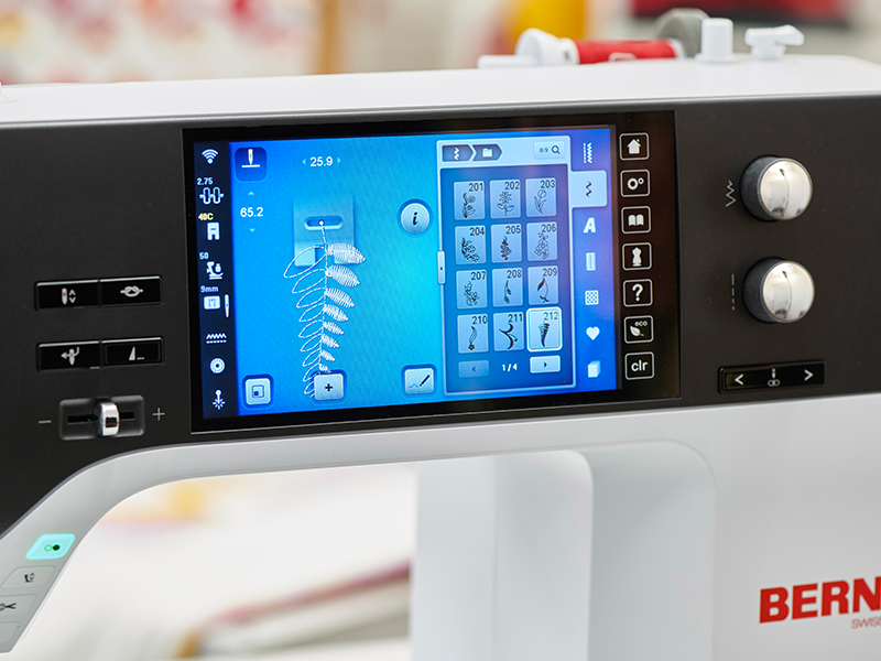 Bernina B790 Pro embroidery machine. | BERNINA embroidery machines - 36 Bernina B790 Pro embroidery machine. | BERNINA embroidery machines - 36