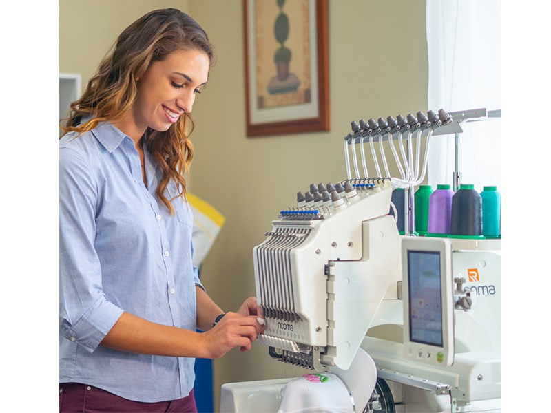 Hafciarka Ricoma EM1010 - jednogłowicowa -10 igłowa RICOMA Hafciarki do przemysłu Wiking Polska - 18