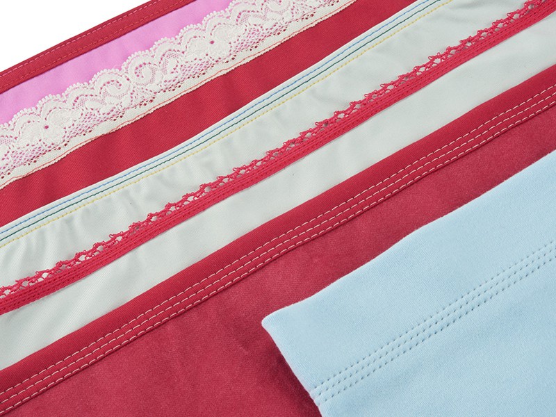 Coverlok Bernina L890 з рендером Bernina Оверлоки Wiking Polska - 5