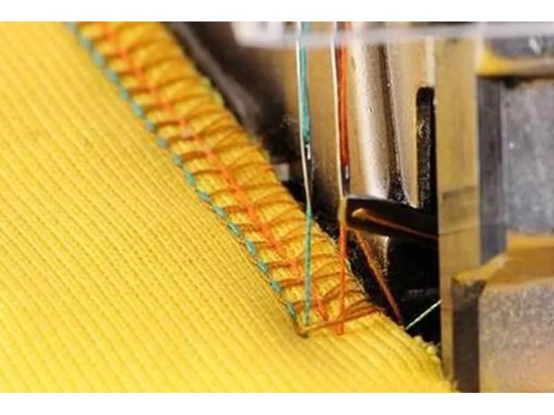 4-thread overlock machine SIRUBA 747L-514M324-DKLU SIRUBA 5-thread Viking Poland - 4 4-thread overlock machine SIRUBA 747L-514M324-DKLU SIRUBA 5-thread Viking Poland - 4