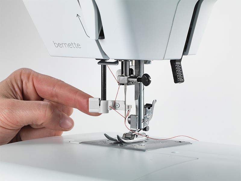 Bernette B35 sewing machine | Bernette Mechanical Machines - 12
