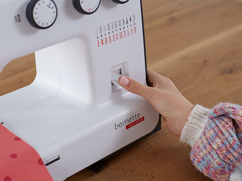 Bernette B35 sewing machine | Bernette Mechanical Machines - 15
