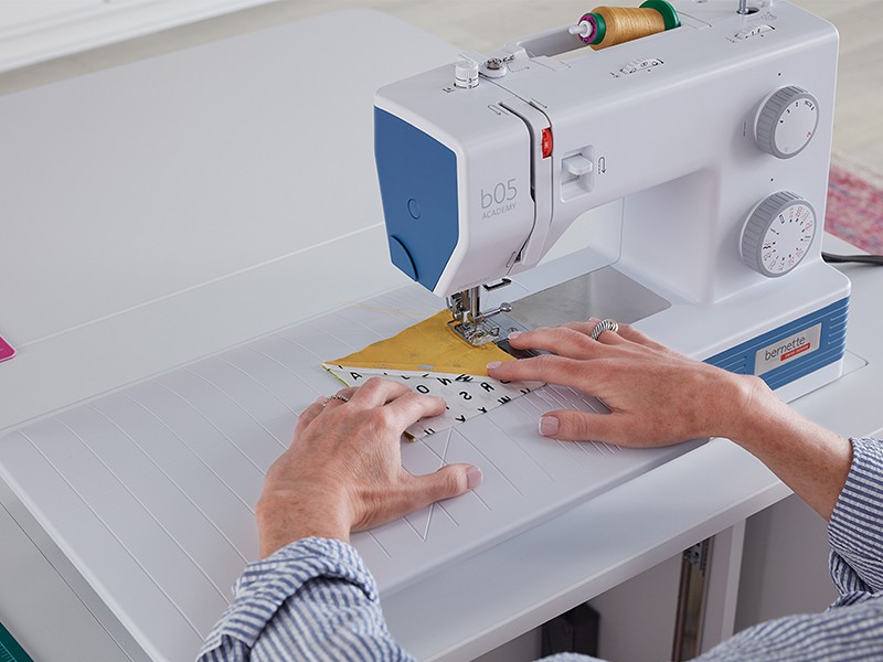 Bernette 05 ACADEMY Heavy Duty sewing machine | Bernette Mechanical Machines - 20 Bernette 05 ACADEMY Heavy Duty sewing machine | Bernette Mechanical Machines - 20