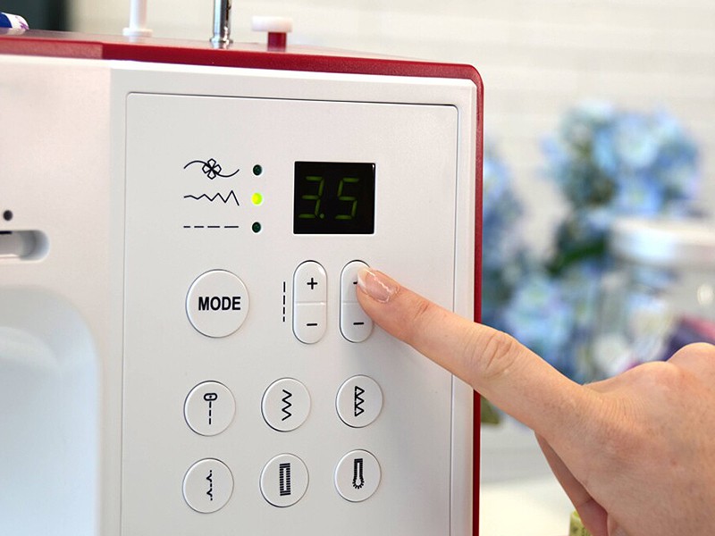 Maszyna do szycia Bernette Sew&Go 7 | Maszyny elektroniczne Bernette - 7