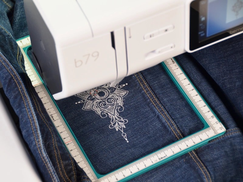 Нитки для комп'ютерної вишивки ЧОРНІ 15 000 м | Wiking Polska | Нитки для вишивання, нитки для брюк