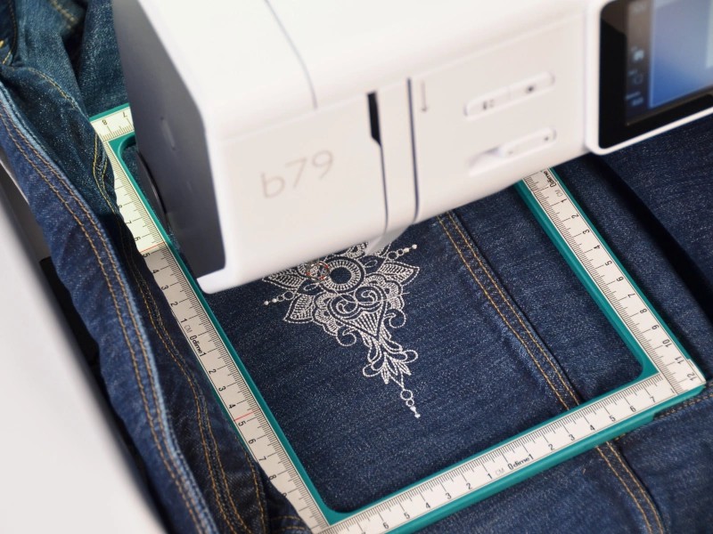 Bernette magnetic embroidery hoop size "S" - 100x100mm - Accessories for embroidery machines