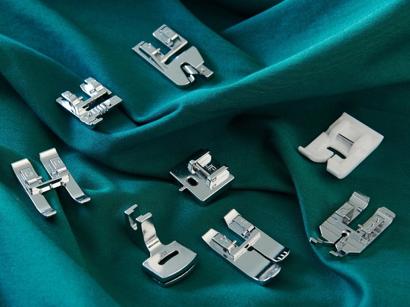 Zestaw 8 stopek do maszyn Bernette B77 i B79 - Akcesoria do maszyn bernette