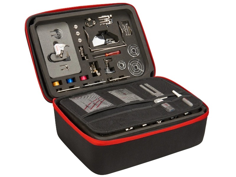 Etui/walizka do przechowywania akcesoria do wszystkich maszyn do szycia BERNINA Etui/walizka do przechowywania akcesoria do wszystkich maszyn do szycia BERNINA