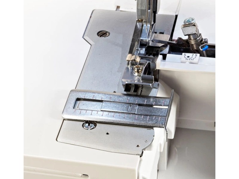 Prawy prowadnik krawędziowy
do owerloków BERNINA L450 i L460