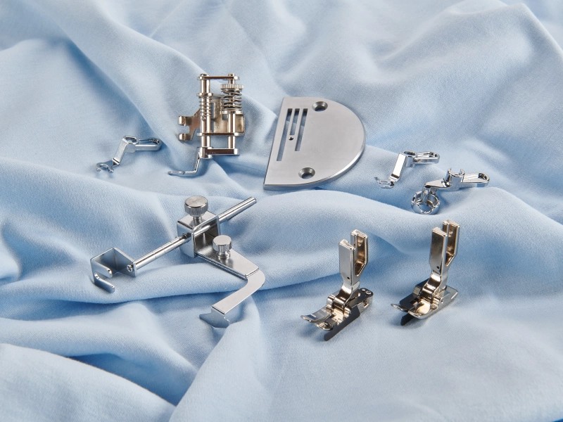 Set of feet and accessories for patchwork and quilting sewing machines Bernette b08 Set of feet and accessories for patchwork and quilting sewing machines Bernette b08