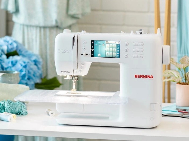 Bernina B325 new generation sewing machine | Wiking Polska | Bernina sewing machines