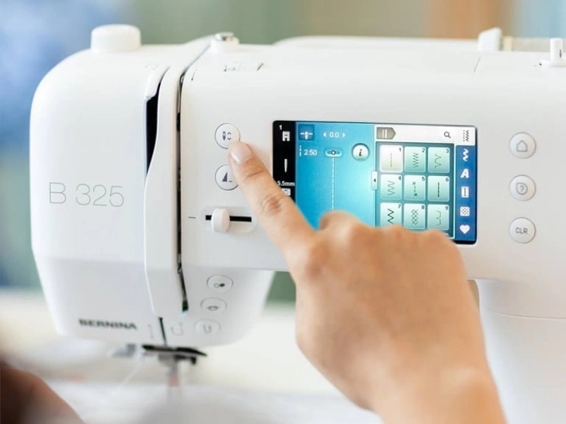 Швейна машина нового покоління Bernina B325 | Wiking Polska | Швейні машини Bernina Швейна машина нового покоління Bernina B325 | Wiking Polska | Швейні машини Bernina