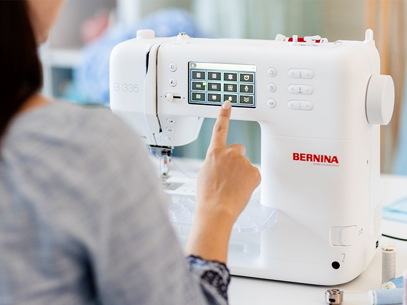 Maszyna do szycia Bernina B335 nowa generacja | Wiking Polska | Maszyny do szycia BERNINA Maszyna do szycia Bernina B335 nowa generacja | Wiking Polska | Maszyny do szycia BERNINA