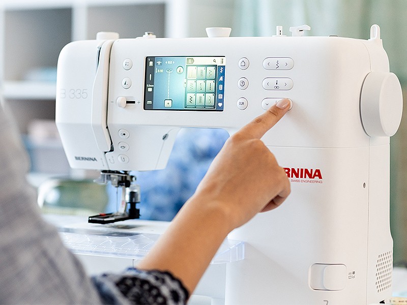 Maszyna do szycia Bernina B335 nowa generacja | Wiking Polska | Maszyny do szycia BERNINA Maszyna do szycia Bernina B335 nowa generacja | Wiking Polska | Maszyny do szycia BERNINA