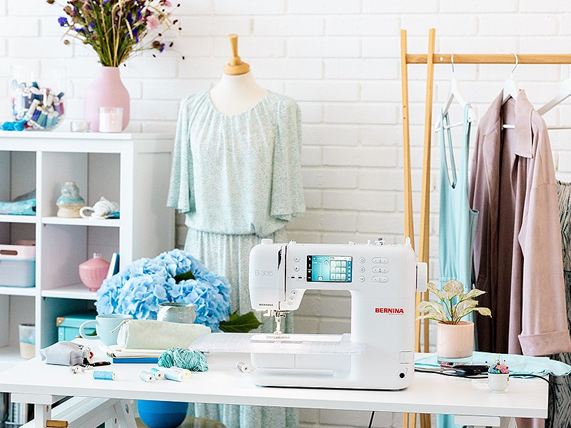 Maszyna do szycia Bernina B335 nowa generacja | Wiking Polska | Maszyny do szycia BERNINA Maszyna do szycia Bernina B335 nowa generacja | Wiking Polska | Maszyny do szycia BERNINA