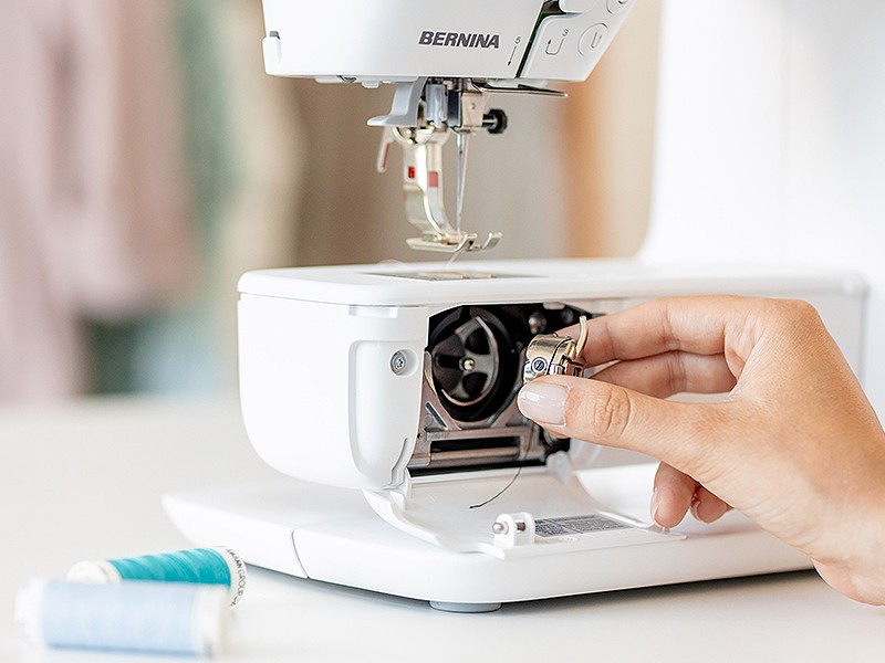 Швейна машина нового покоління Bernina B325 | Wiking Polska | Швейні машини Bernina Швейна машина нового покоління Bernina B325 | Wiking Polska | Швейні машини Bernina