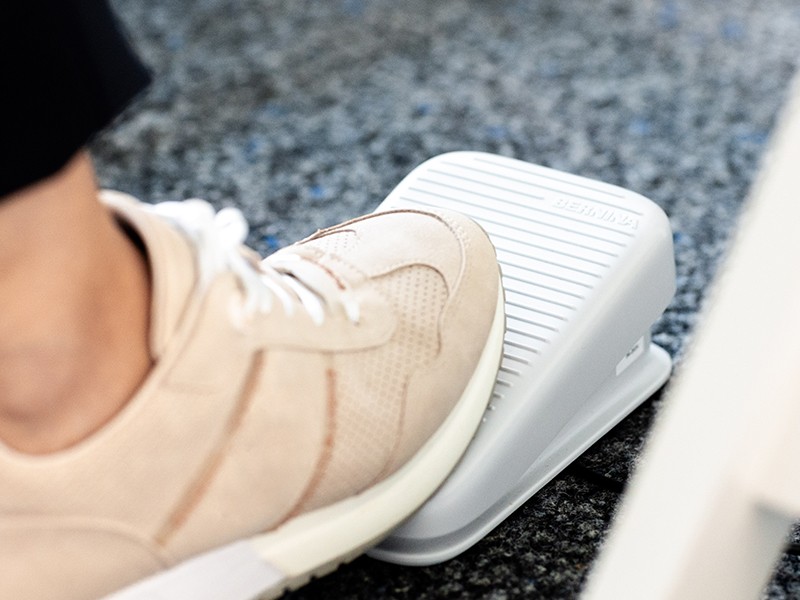 Maszyna do szycia Bernina B325 nowa generacja | Wiking Polska | Maszyny do szycia BERNINA