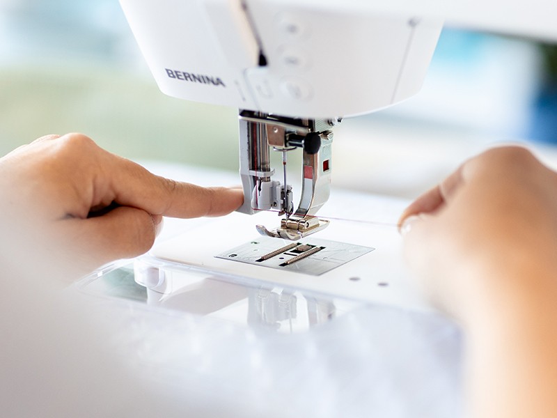 Швейна машина нового покоління Bernina B325 | Wiking Polska | Швейні машини Bernina Швейна машина нового покоління Bernina B325 | Wiking Polska | Швейні машини Bernina