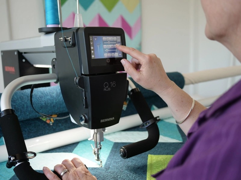 Bernina Q16 PLUS longarm sewing machine | Wiking Polska | BERNINA longarm machines Bernina Q16 PLUS longarm sewing machine | Wiking Polska | BERNINA longarm machines