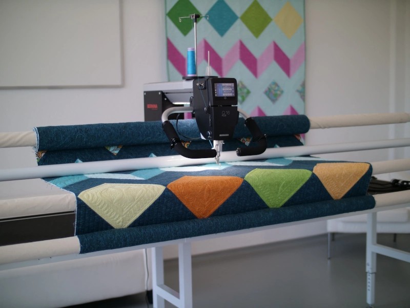 Bernina Q16 PLUS longarm sewing machine | Wiking Polska | BERNINA longarm machines Bernina Q16 PLUS longarm sewing machine | Wiking Polska | BERNINA longarm machines